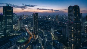 東京都の街並みと浮気調査のイメージ